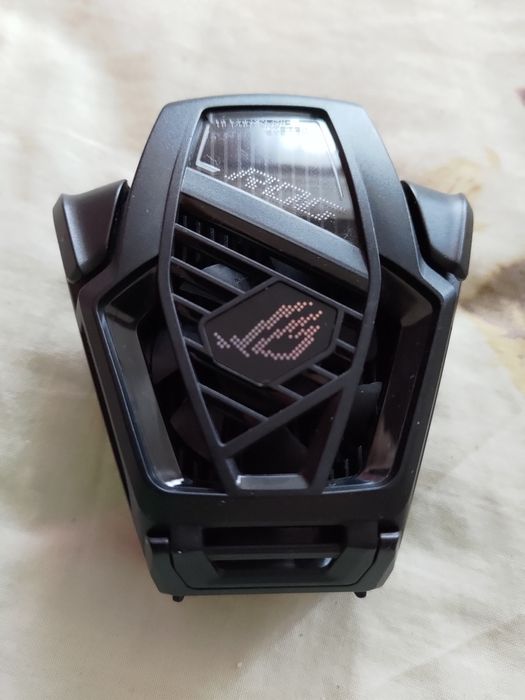 Asus rog phone 8 pro aerocooler