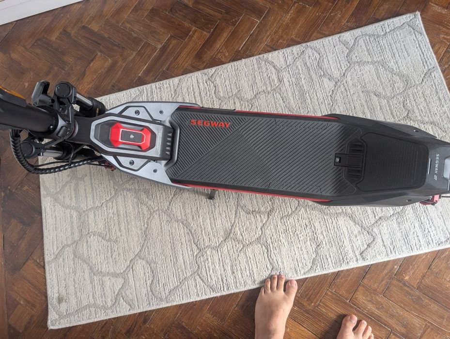 Trotinete Segway ZT3 pro range 70km, potência 1600 W