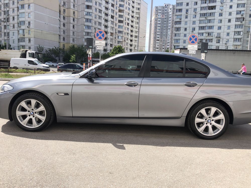 Bmw 528 f10 2011 року