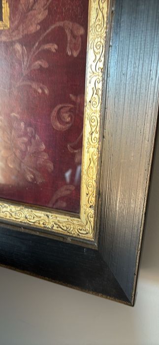 Quadros lindíssimos com flores em dourado e bordeaux