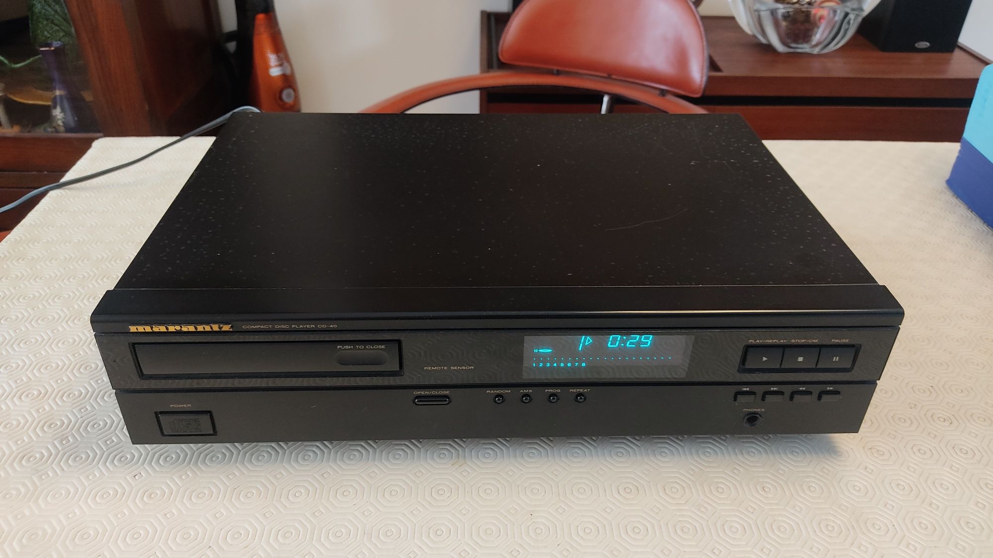 Leitor de CD Maranrz CD-40