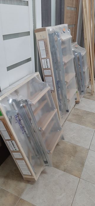 Продам драбини на стрих