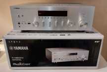Yamaha R-N803D amplituner
