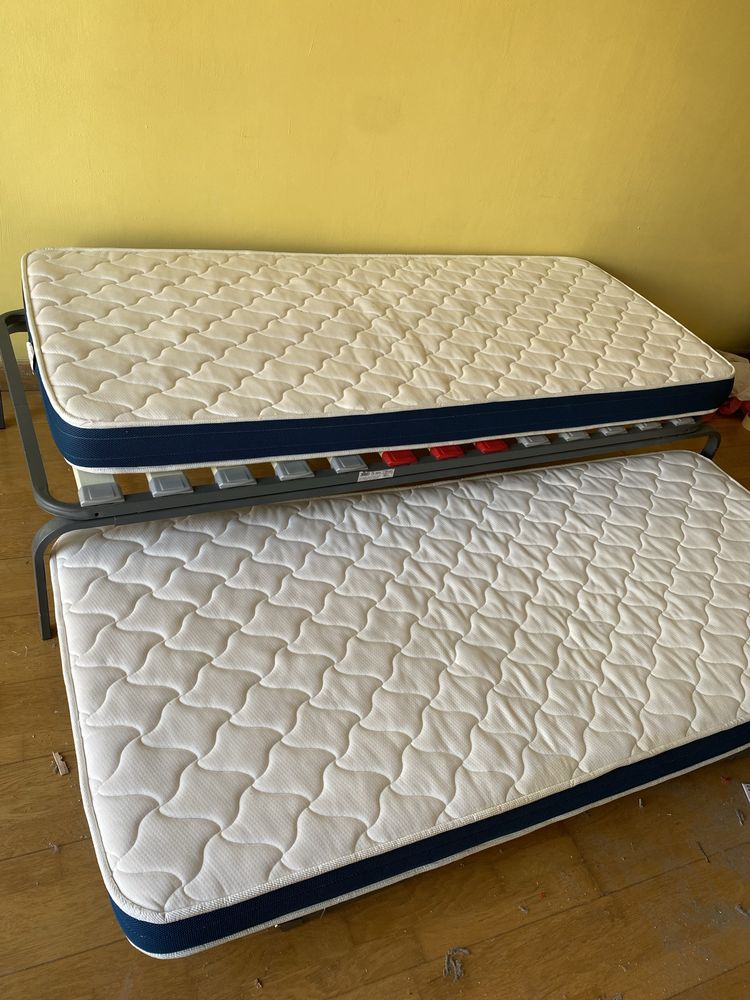 Vendo camas + dois colchões pronto a usar