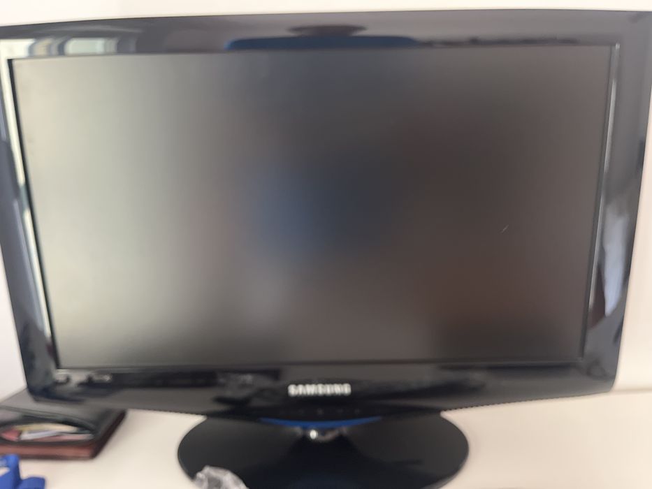 Televisores Samsung e Toshiba