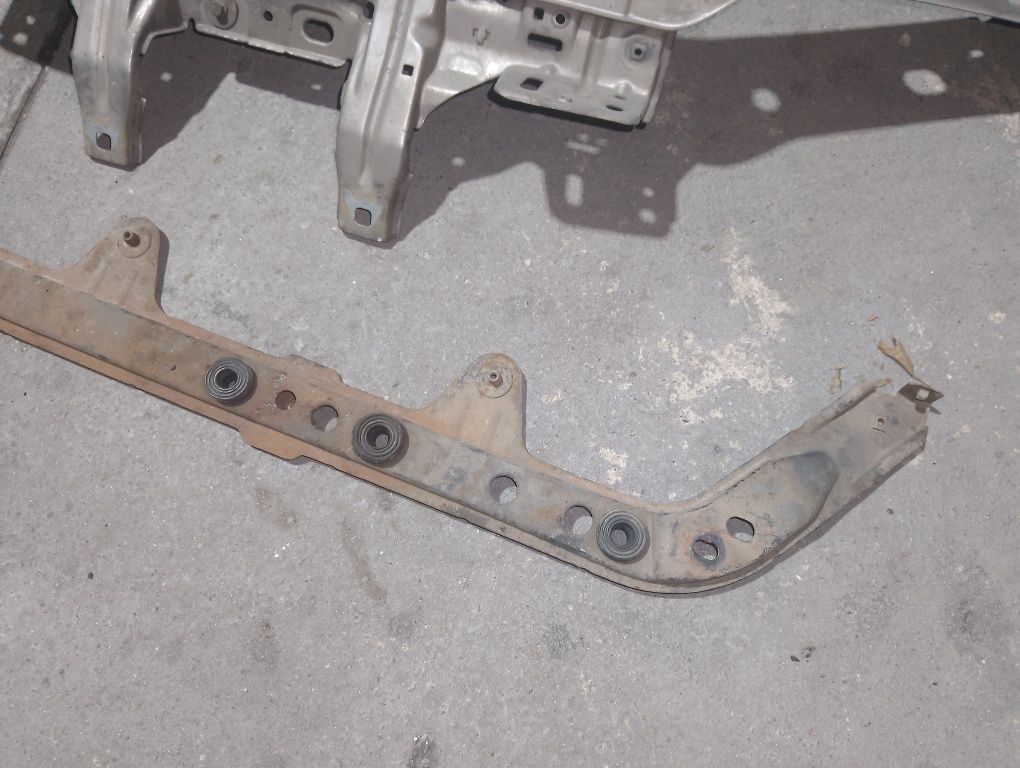 Reforço frente inferior para choques frt e frente chapa Fiat Punto 188