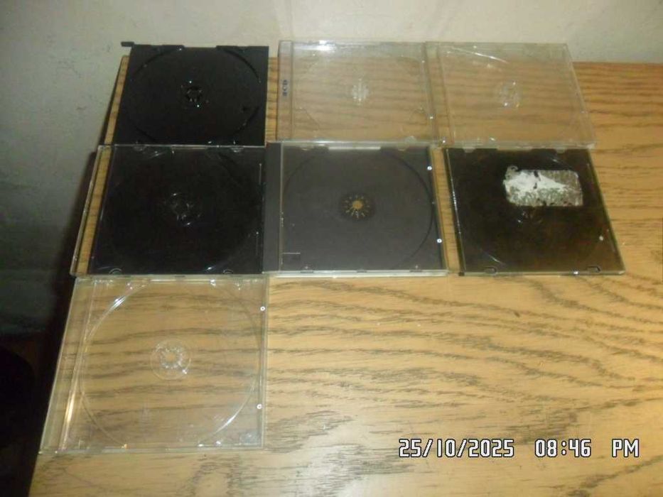 Uszkodzone pojedyńcze slim case i pojedyńcze/podwójne jewel case