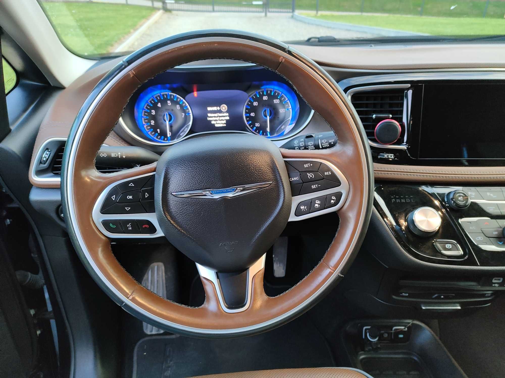 Chrysler Pacifica
