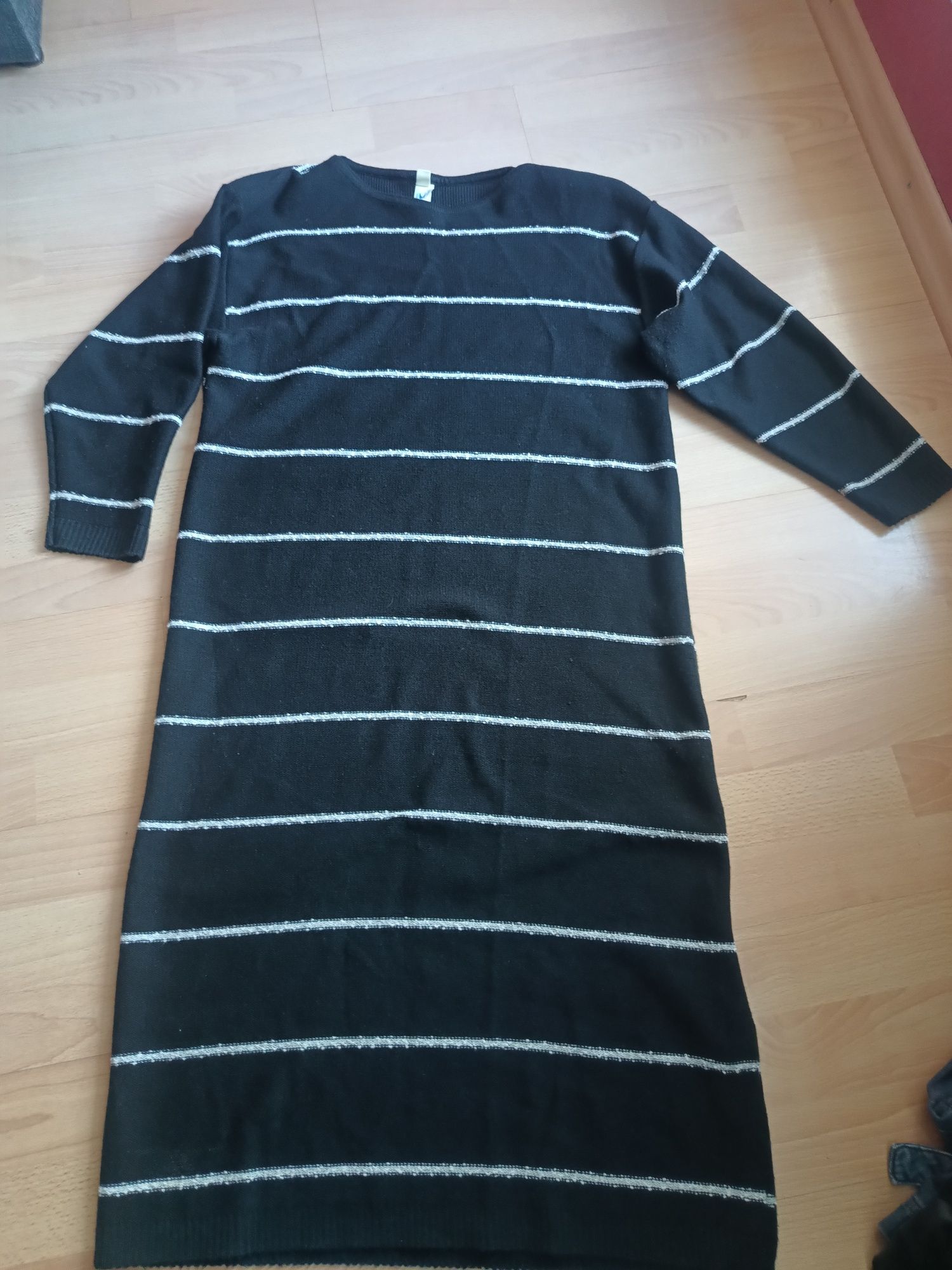 Sukienka dzianinowa rozm. M/L