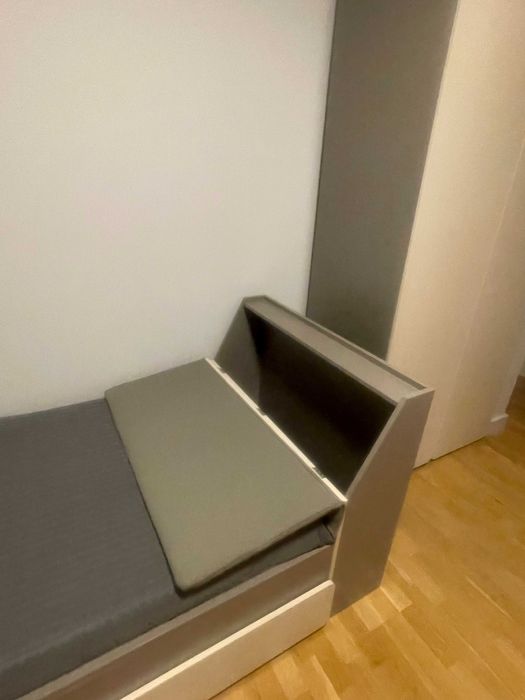 Sprzedam zestaw używanych mebli młodzieżowych firmy VOX