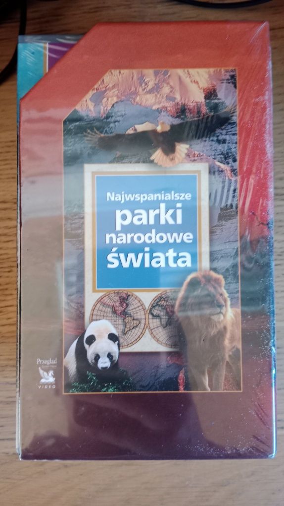 3  kasety VHS parki świata Reader's Digest, video