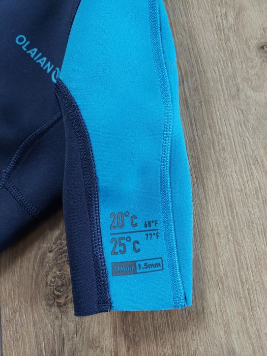 Krótka pianka do pływania