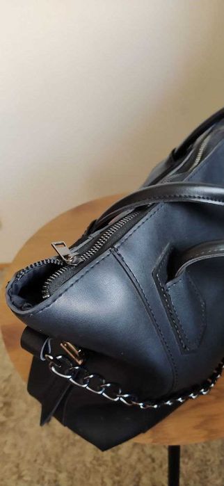 Сумка чорна шкіряна