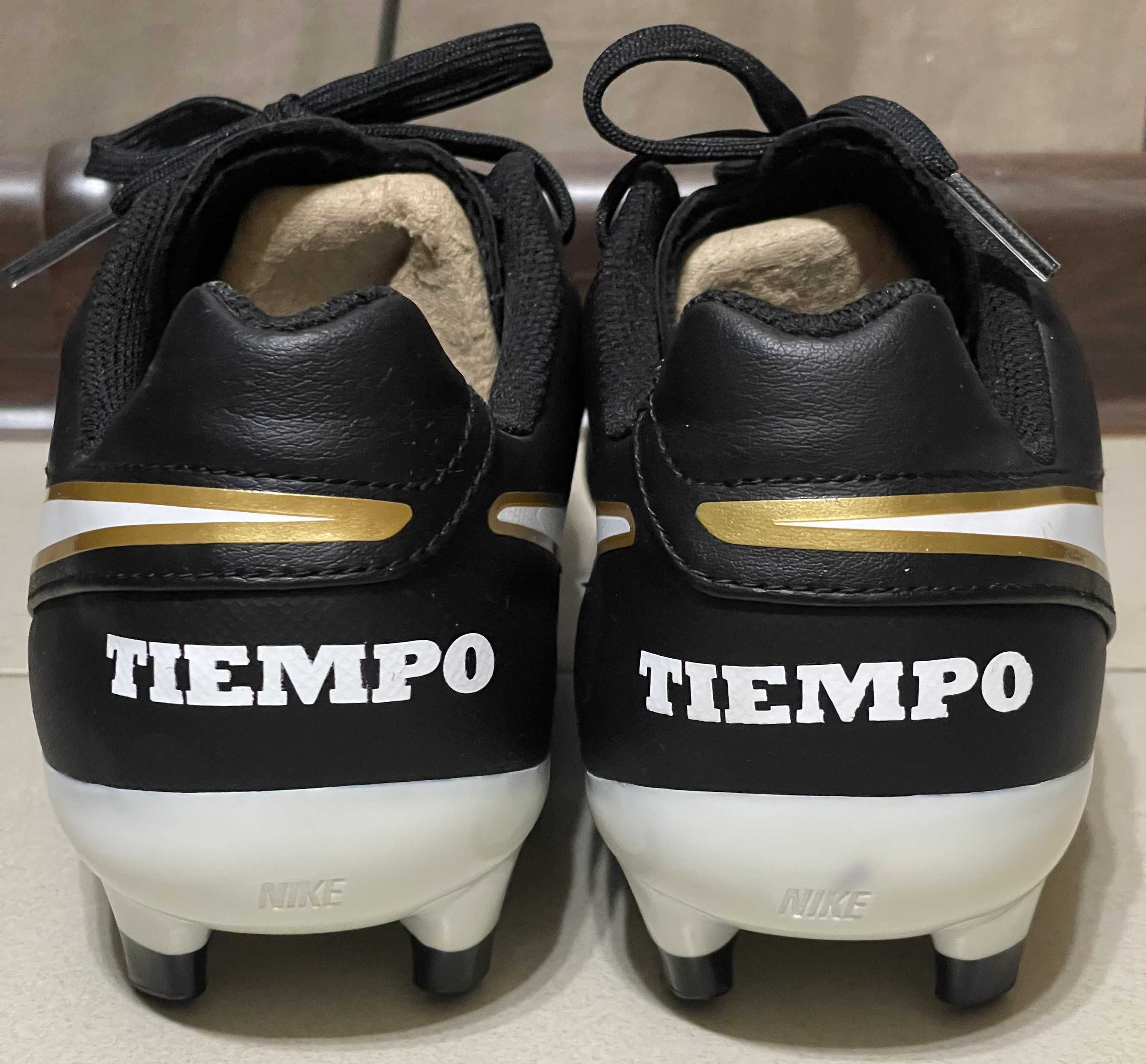 Бутсы Nike Tiempo GENIO II размер EUR-39/38-24,5 см.