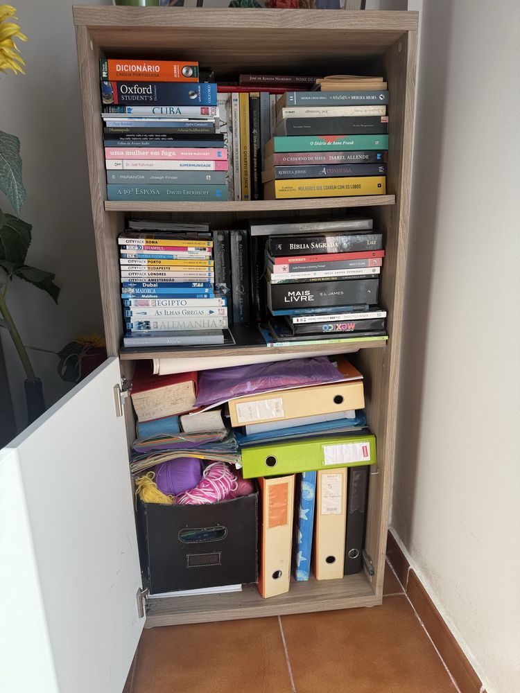 Estante livros sala IKEA