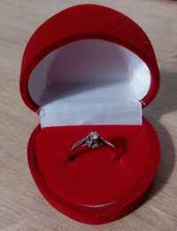 certyfikowany pierścionek zaręczynowy 13 z diamentem 0,08 białe złoto