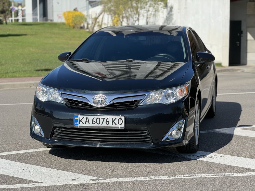 Toyota Camry V50