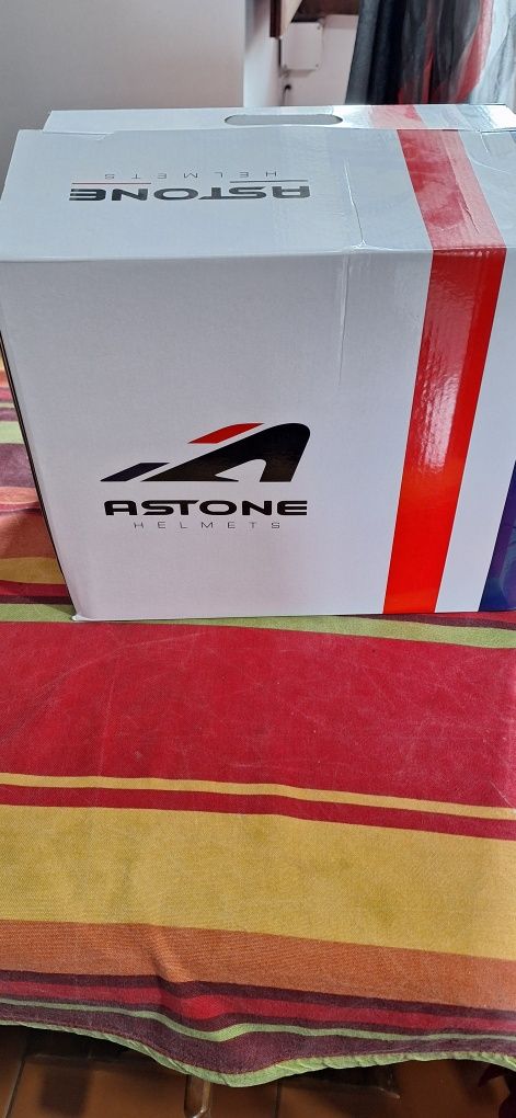Capacete astone tamanho XL novo nunca usado