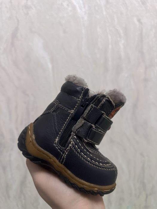 Зимове дитяче взуття