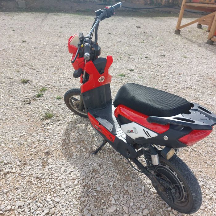 Mota Elétrica Scooter 45km autonomia