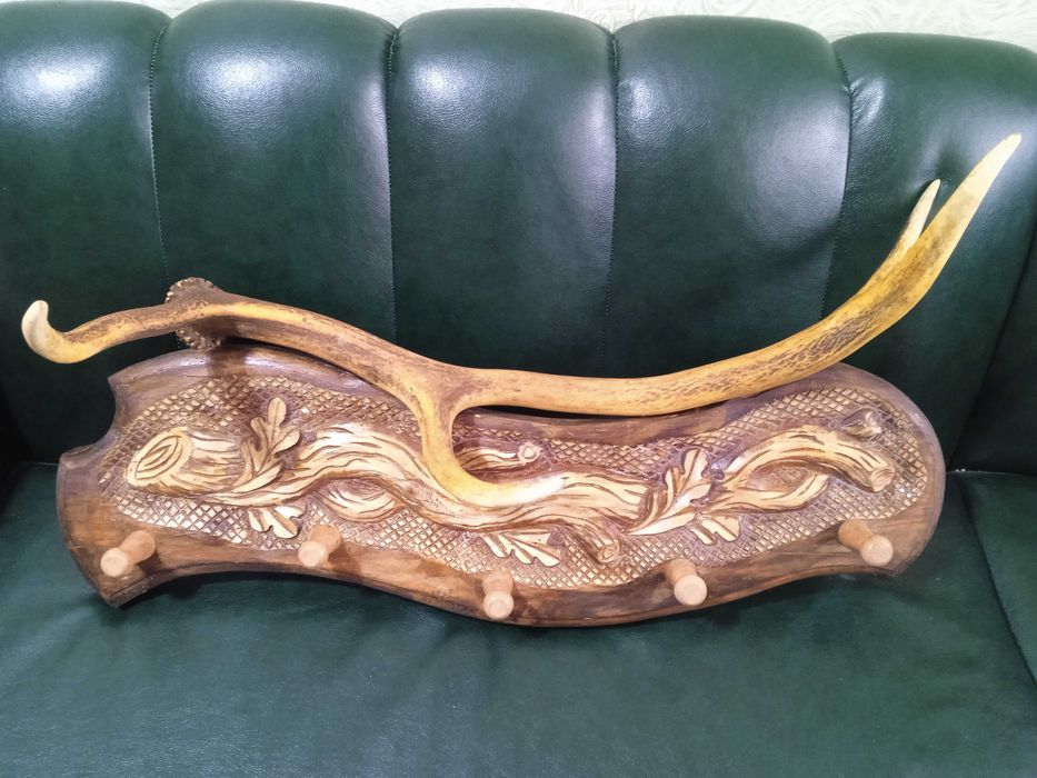 Вешалка роги оленя .