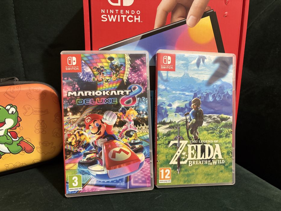 Nintendo Switch OLED gry Mario Kart, Zelda i etui