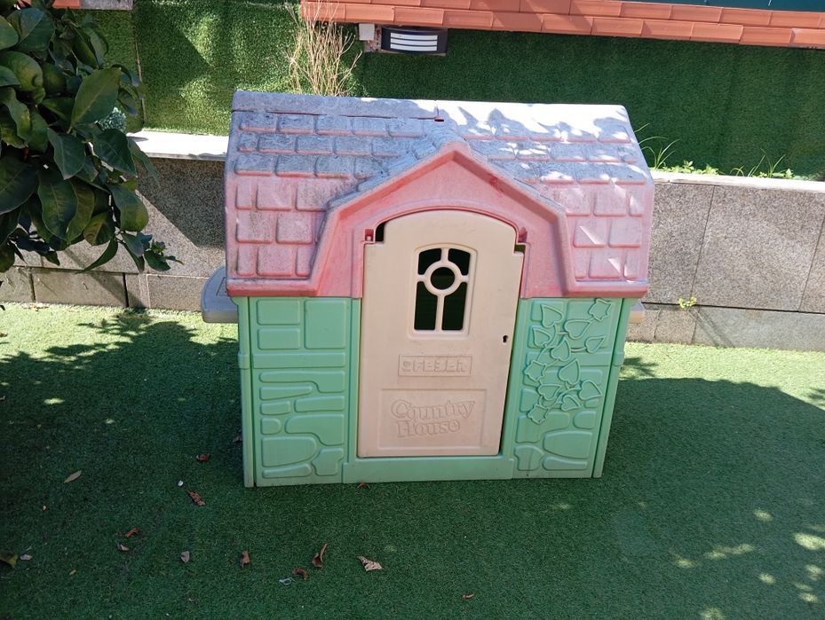 Casinha de brincar de exterior