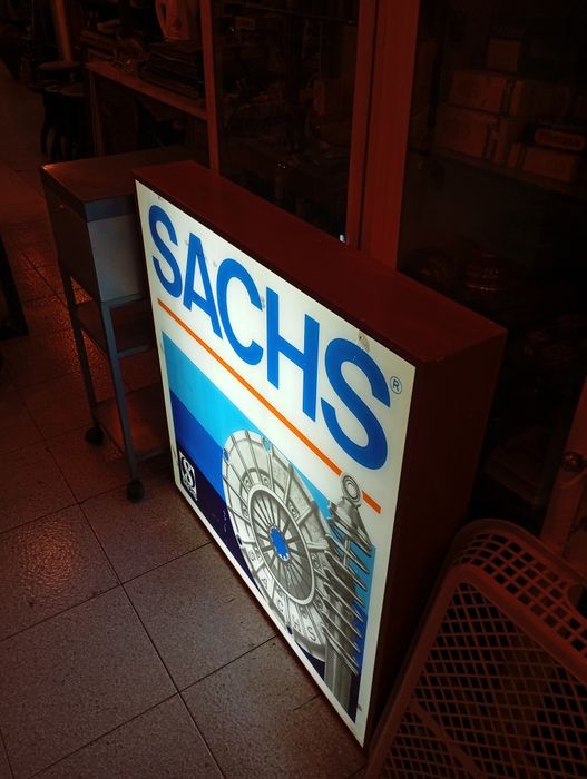 Reclame luminoso Sachs
