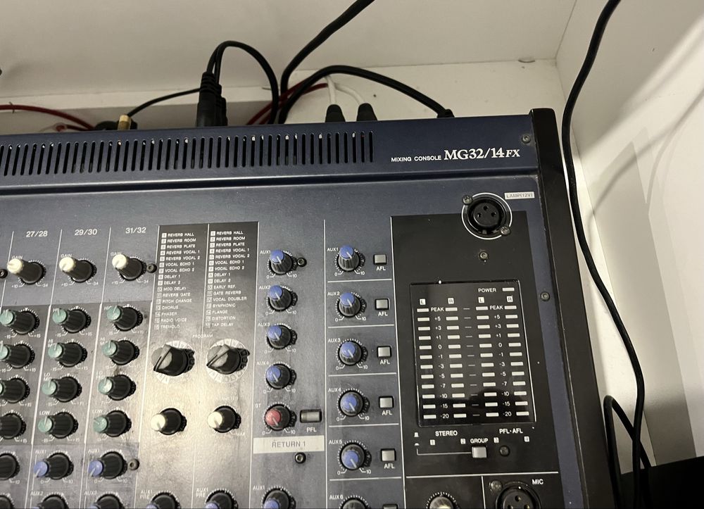 Мікшерний пульт YAMAHA MG 32/14FX