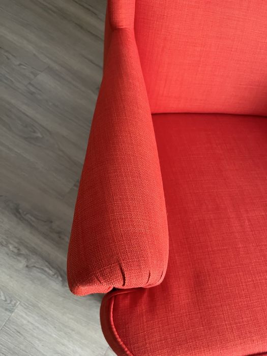 Ikea Fotel Strandmon uszak czerwony