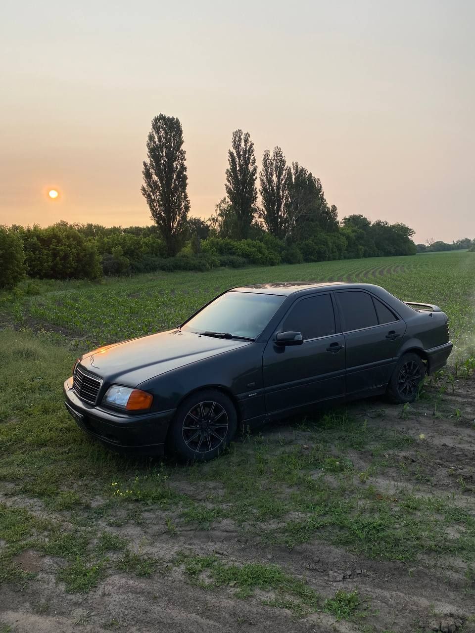 Продам мерседес 202