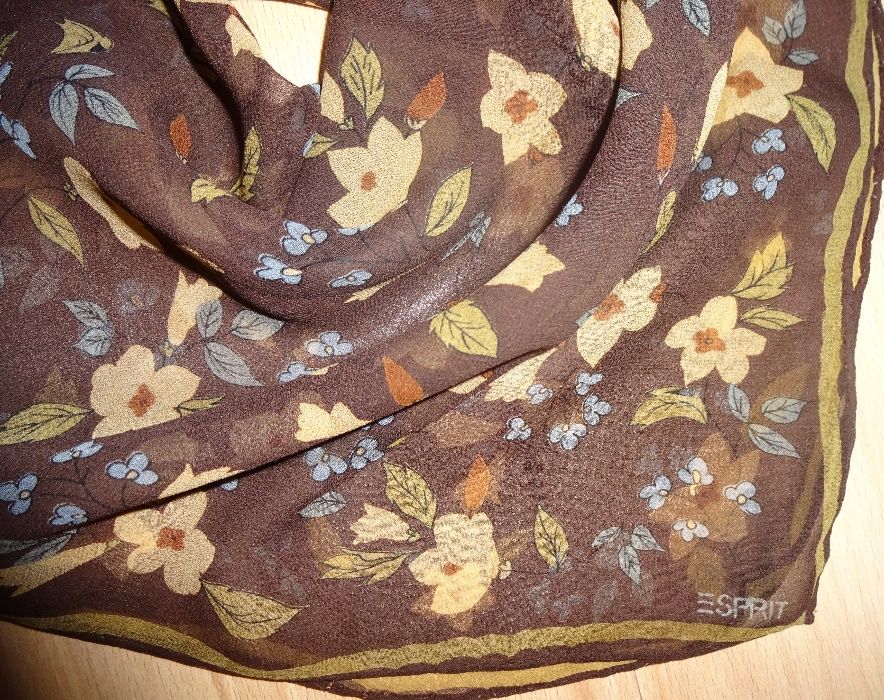 ESPRIT oryginalna jedwabna delikatna apaszka brązowa w kwiaty JEDWAB
