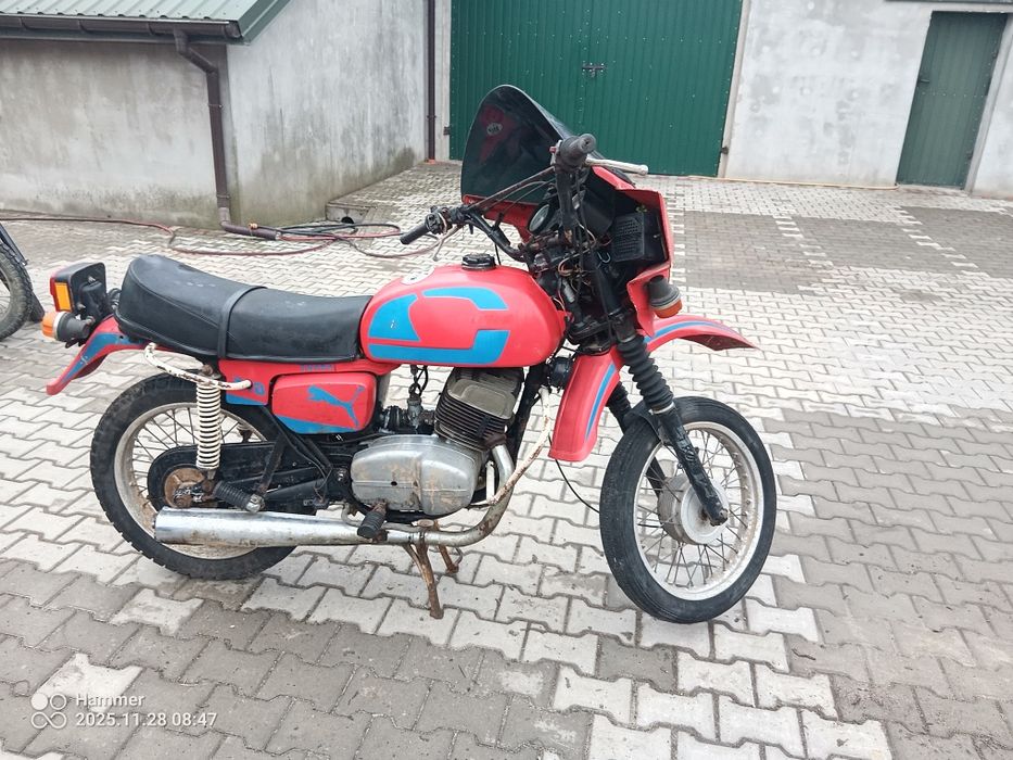 Cezeta z dokumentami