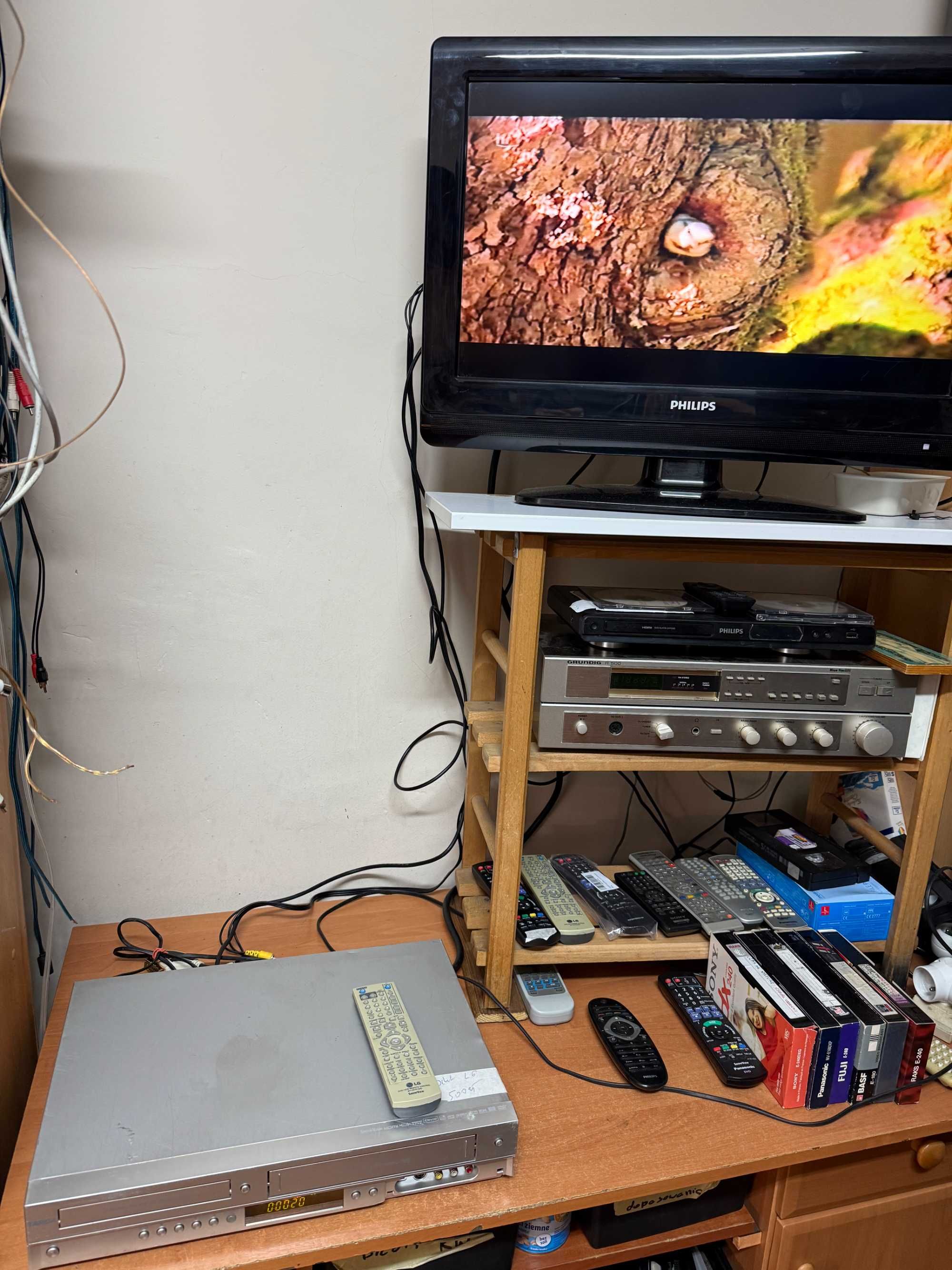 Magnetowid/Nagrywarka VHS Targa-DRV-5200X (LG) HI-FI stereo pilot HDMI