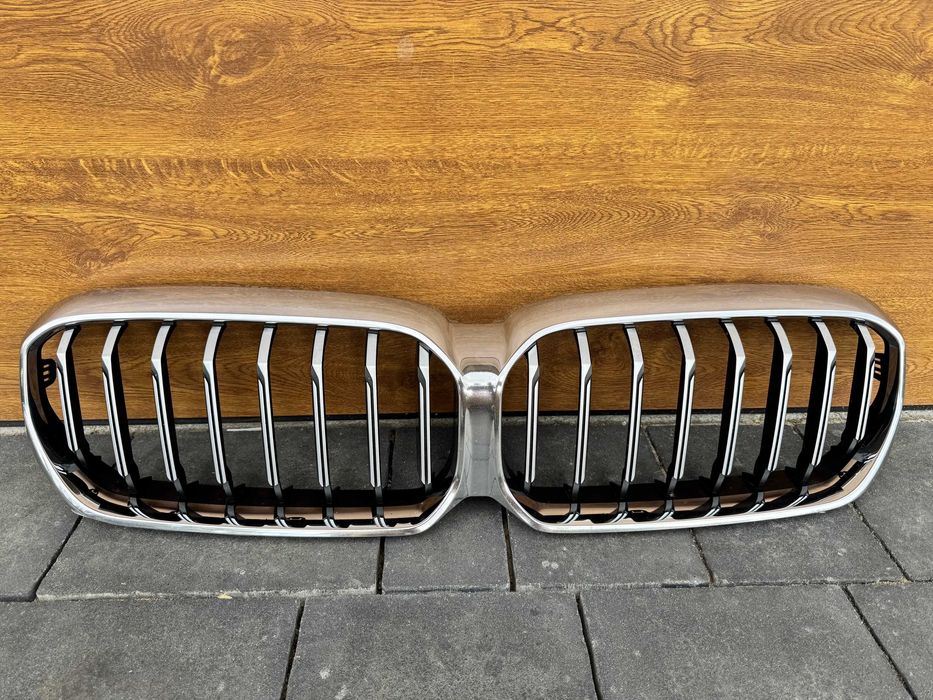 Grill nerki oryginał G30 G31 LCI lift chrom