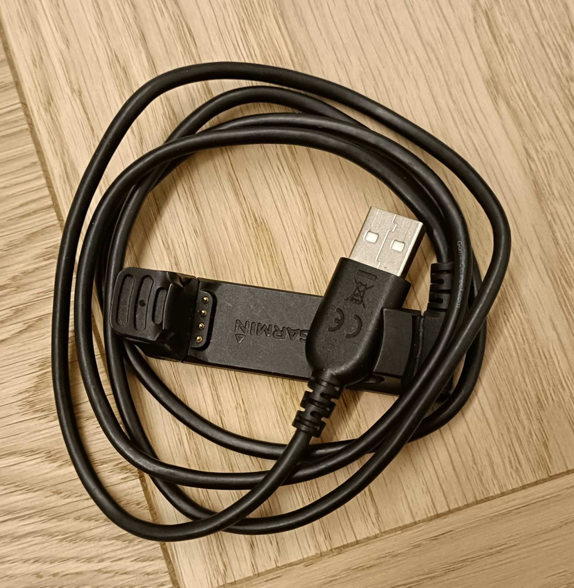 Zegarek biegowy GARMIN Forerunner 220 z oryginalną ładowarką USB