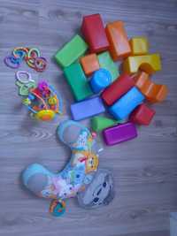 Zabawki gryzaki grzechotki klocki dla niemowlaka
