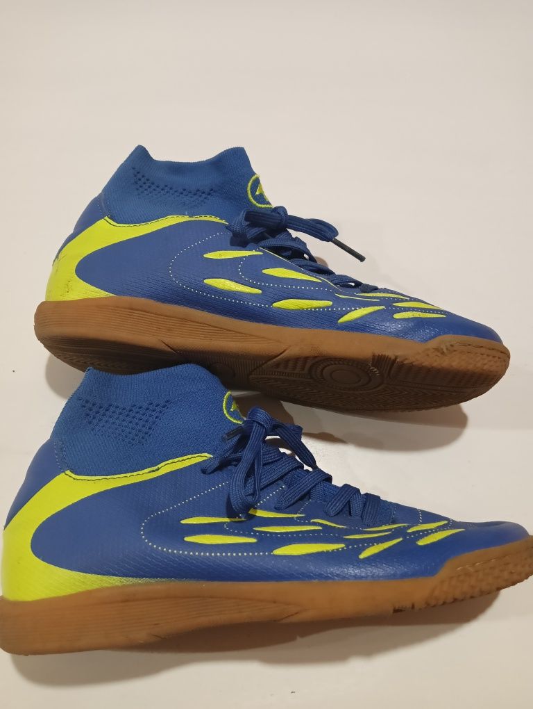 Buty halówki ze skarpetą nowe r.30