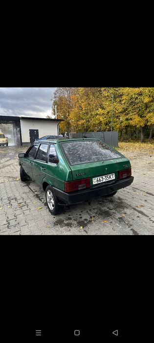 ВАЗ 2109 2004 на повному ходу