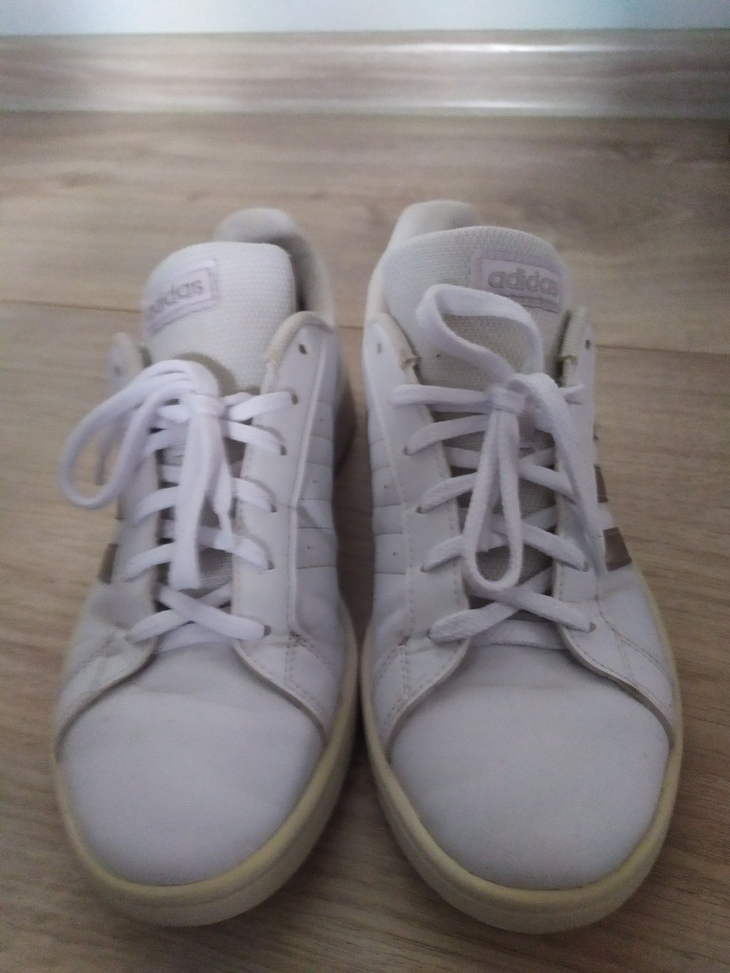 Buty sportowe firmy adidas rozmiar 38 2/3