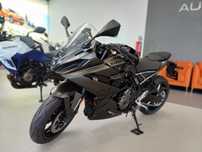 Suzuki GSX nowy Suzuki GSX-8R