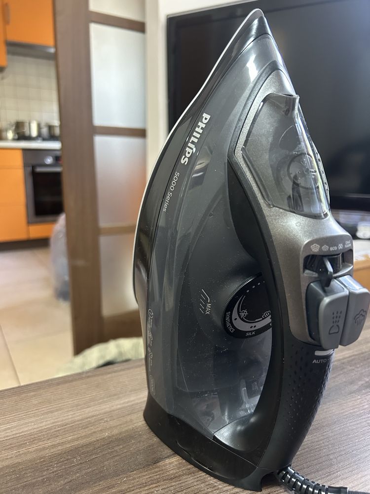 Праска Philips Steamglide Plus 5000 ( 2600W)