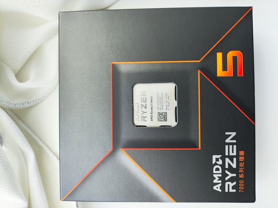 Процесор AMD Ryzen 5 7600X AM5