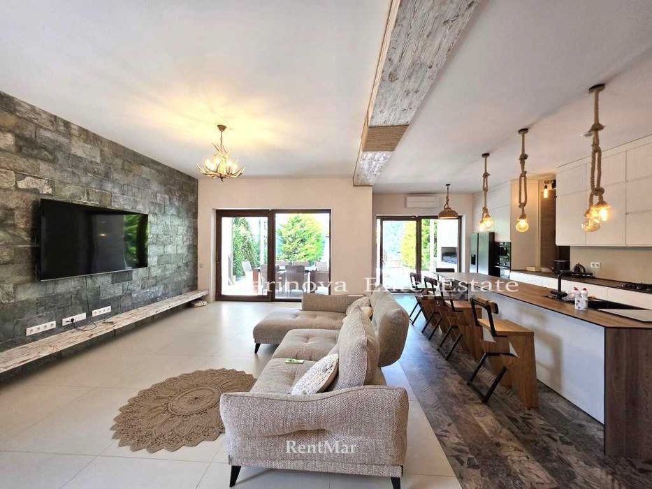 Новый стильный дом с бассейном ул Костанди Видео в ссылке