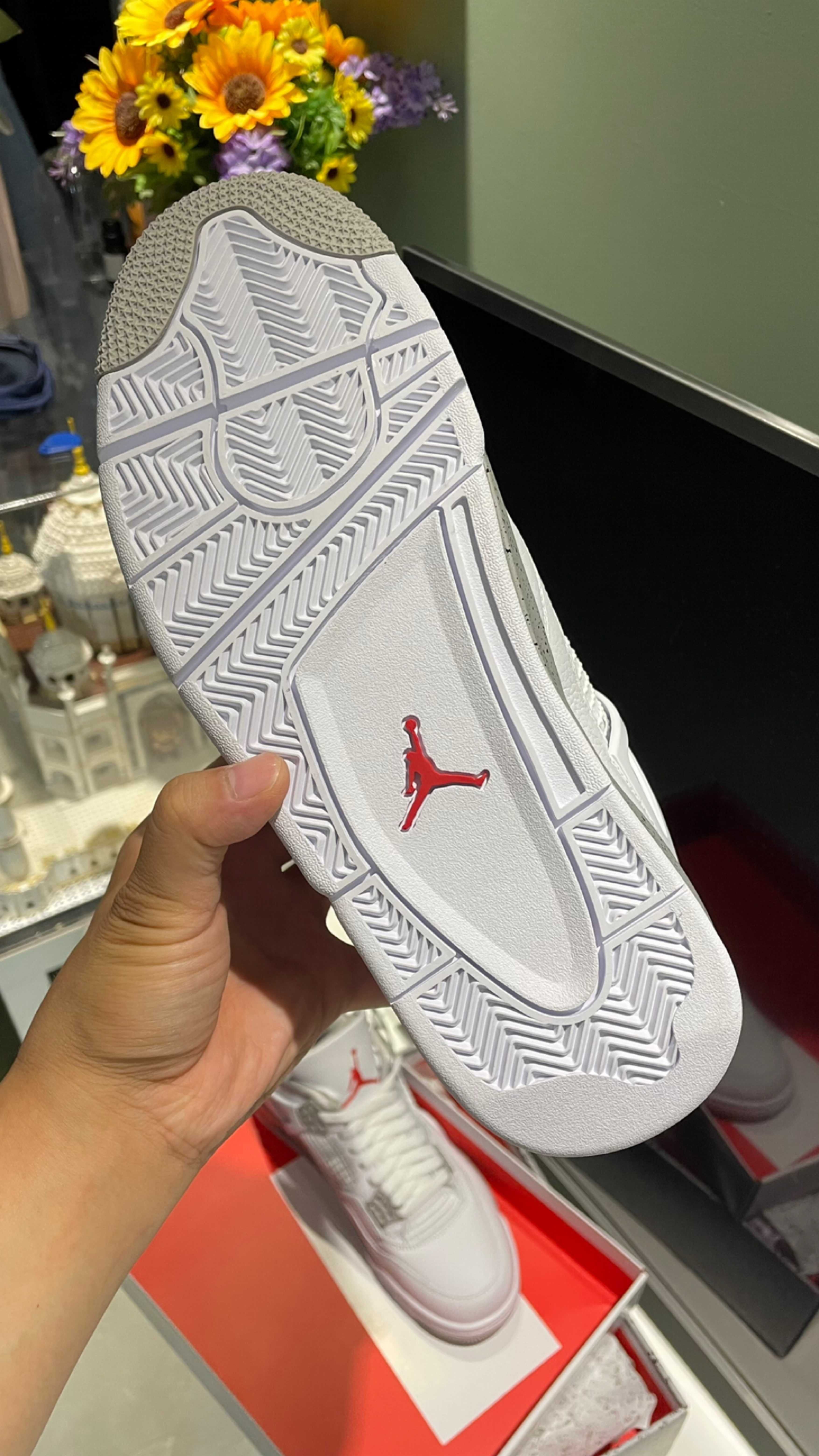 Jordan 4 Retro Białe Oreo Buty codzienne nowe z metką R.37.5