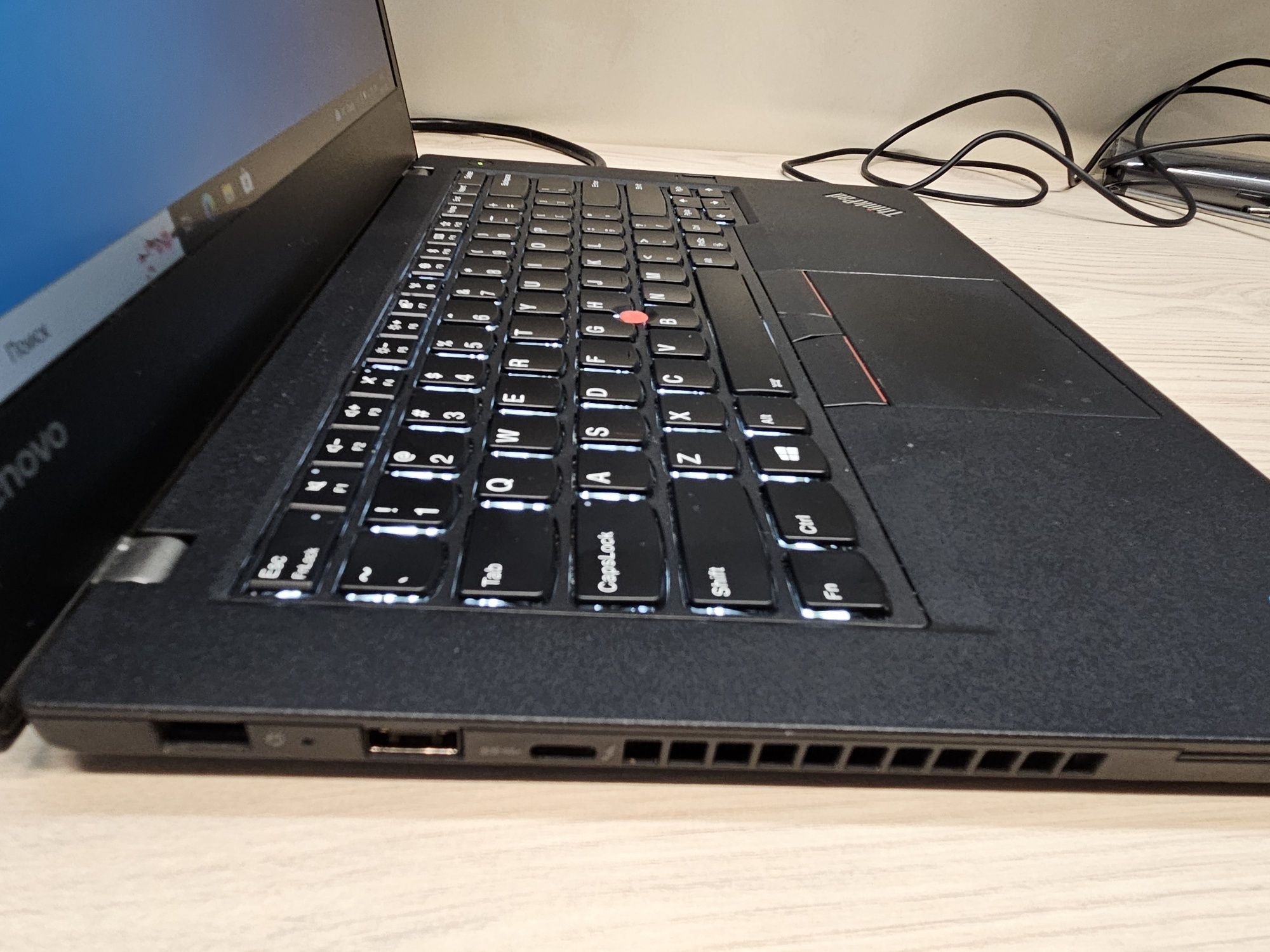 Ноутбук Lenovo ThinkPad T470 i5-6300U/16Gb DDR4/256Gb m.2 nvme/14 FHD