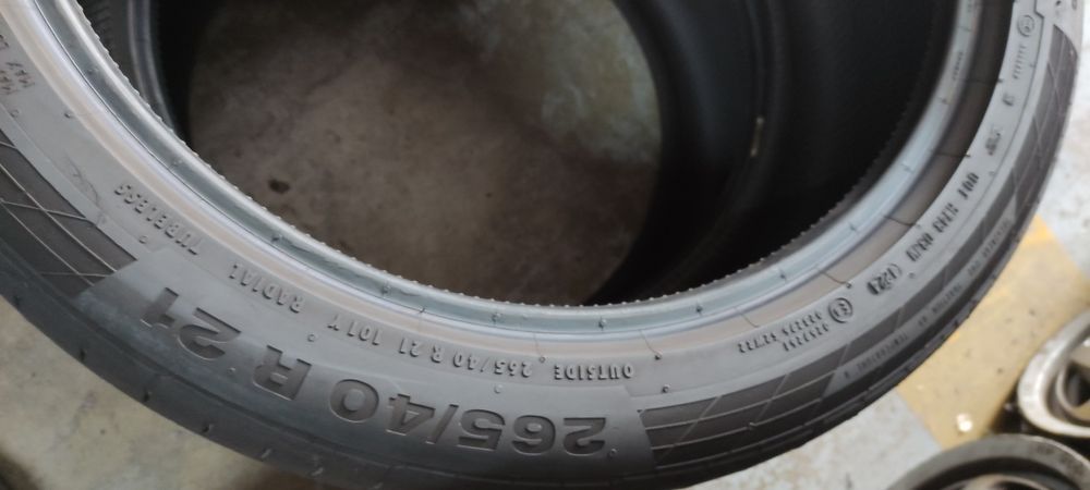 Pneus 265/40/21 continental usados