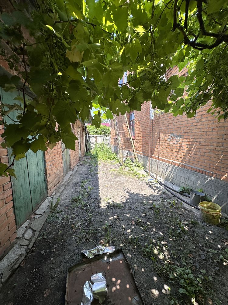 Будинок цегляний в селі Пирогівці