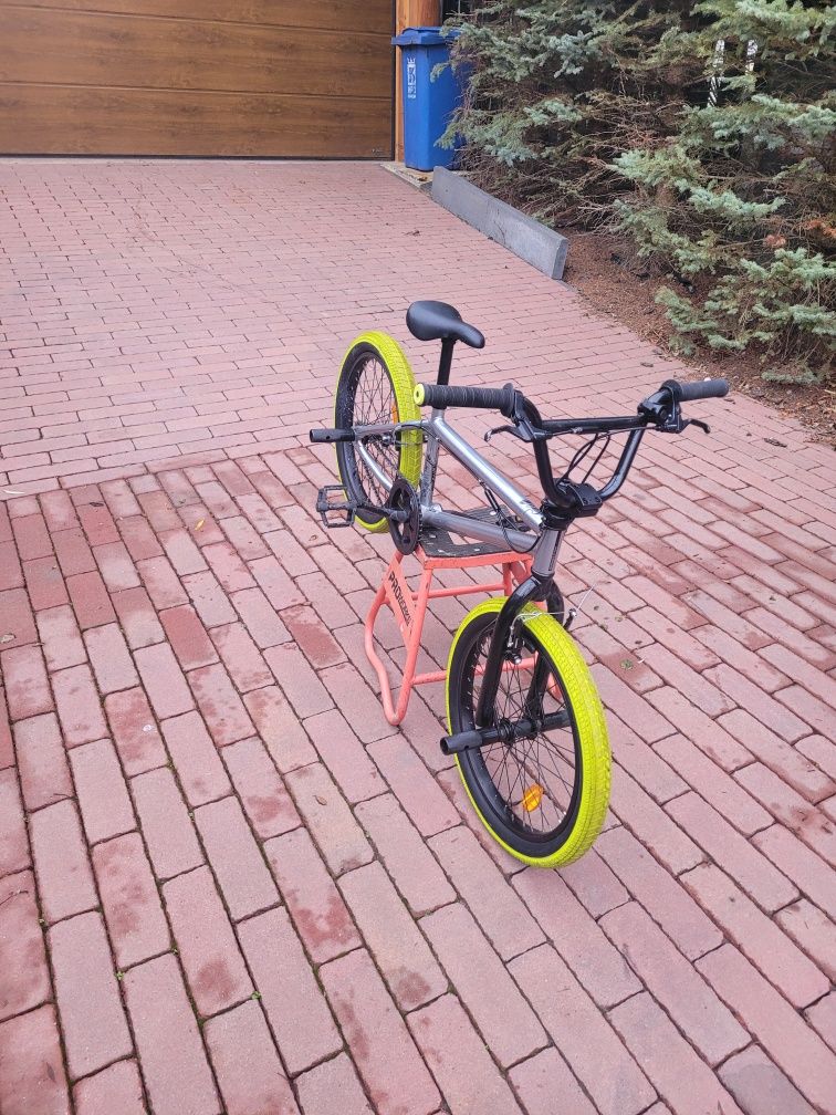 Rower BMX w stanie idealnym