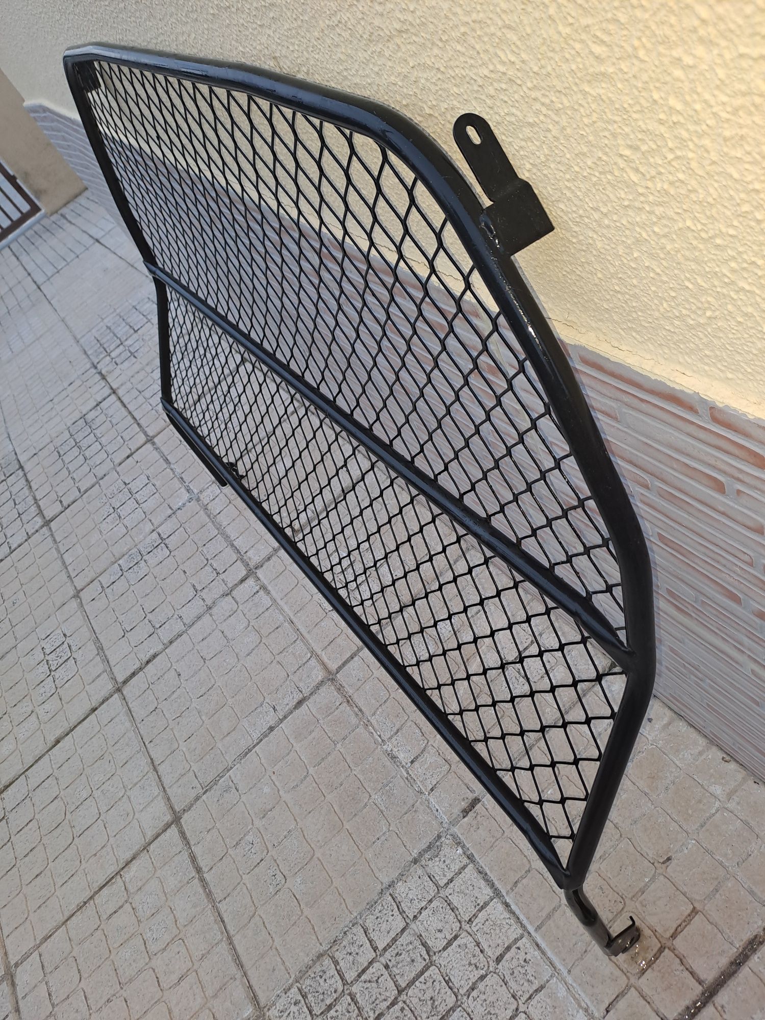 Vendo grelha separação opel corsa 1.7cdti comercial